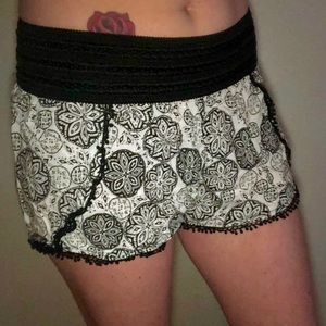 *FINAL PRICE* No Boundaries Shorts